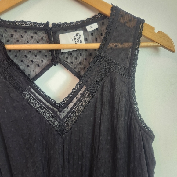 NWOT Vero Moda lacy black dress - Picture 3 of 10